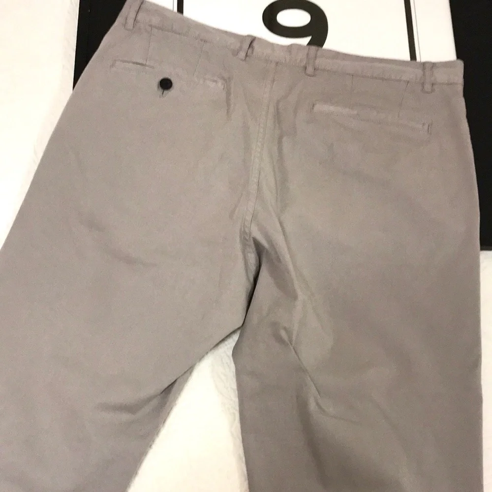 Theory Brewer Men’s Chinos 33x32